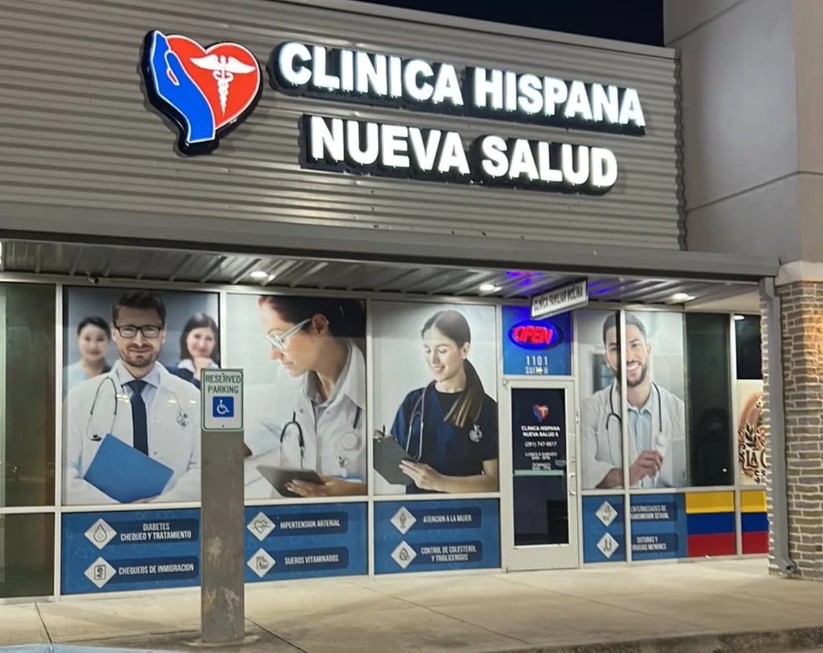 Fachada de Clínica Hispana Nueva Salud Michoacana en 6500 Spencer Hwy Ste 180, Pasadena, TX